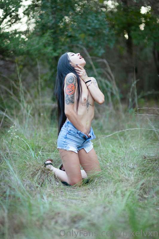 I could have used a good dick out here in the woods by mysel.. 1