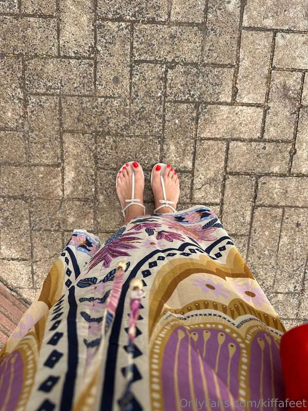 New red pedicure available for customs and videochat 1