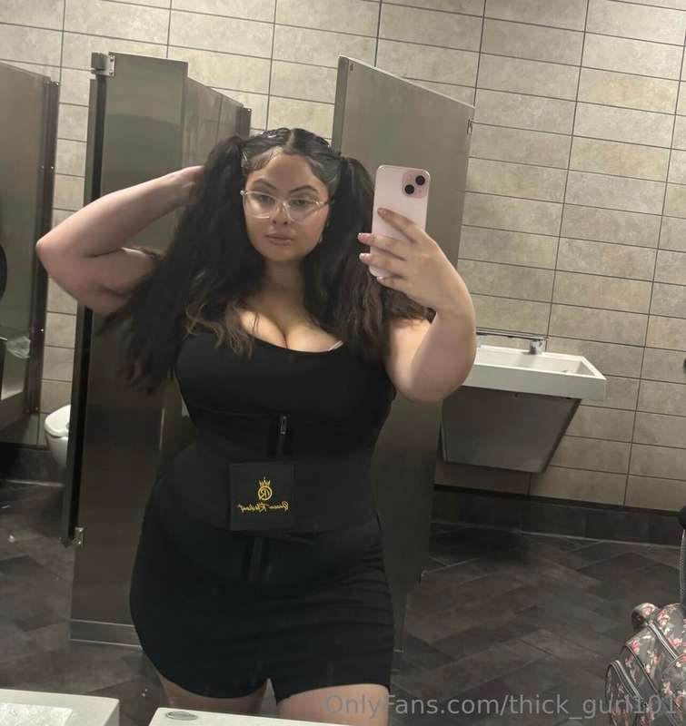 Thick_Gurl101 - Onlyfans - 23 Jun, 2024