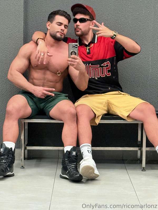 FULL VIDEO-4 TV - Pos Treino e Na escada do shop - Rico Marl.. 1