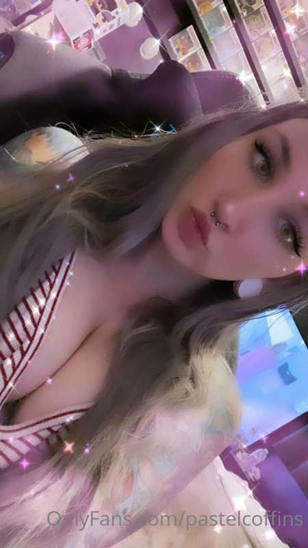 😍 MYSTERY MONDAY 😍

Tip $10 & I’ll send you 1 random video 😜..