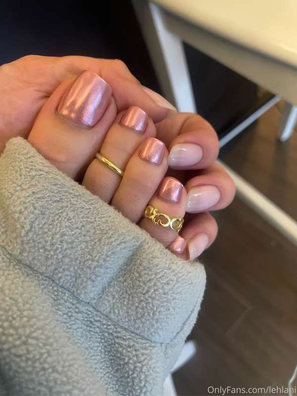 I actually think they are ridiculously beautiful, this pedi .. 1