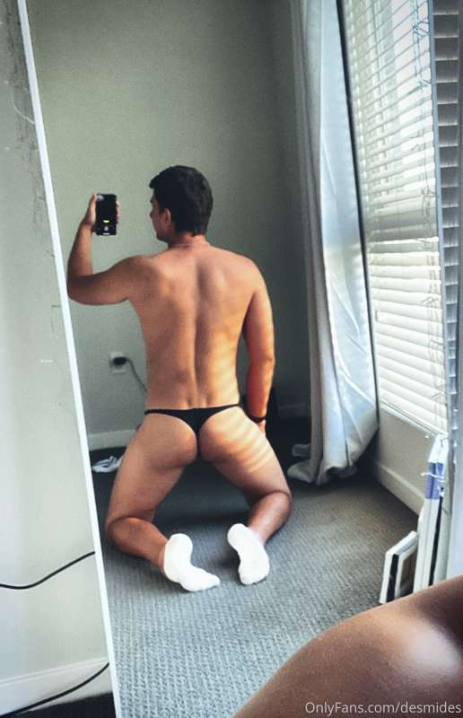 More booty and hole! Swipe left 😈

New video tomorrow!! 5