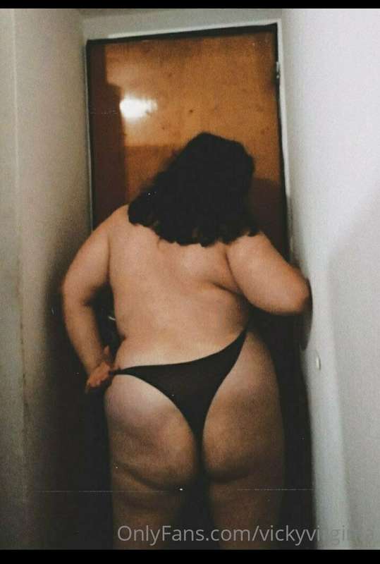 @curvyanahi  🔝❌My horny friend needs you🔝🔝  do you think you..