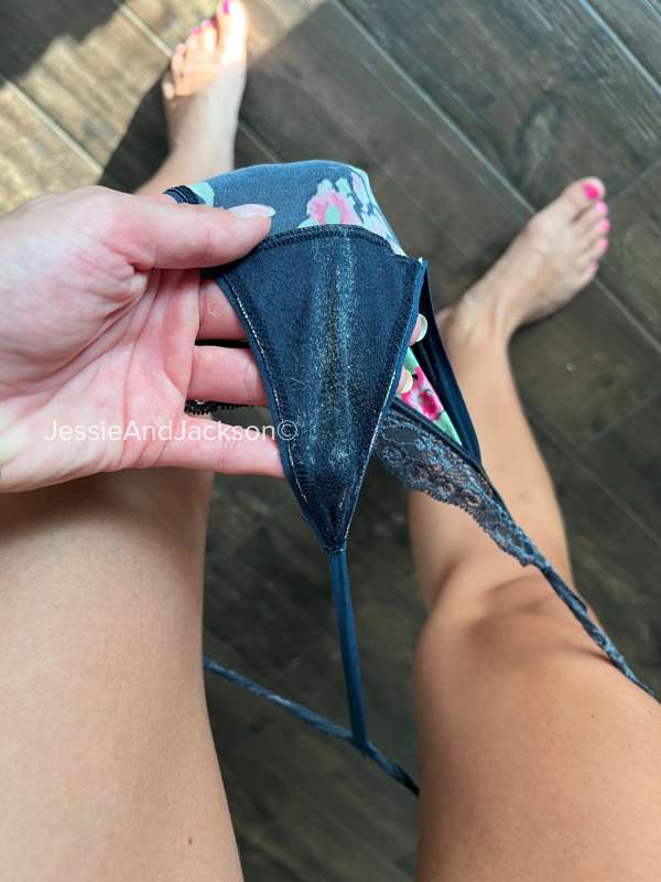 **Monday morning dirty panties** 👅
I put these on last night.. 4