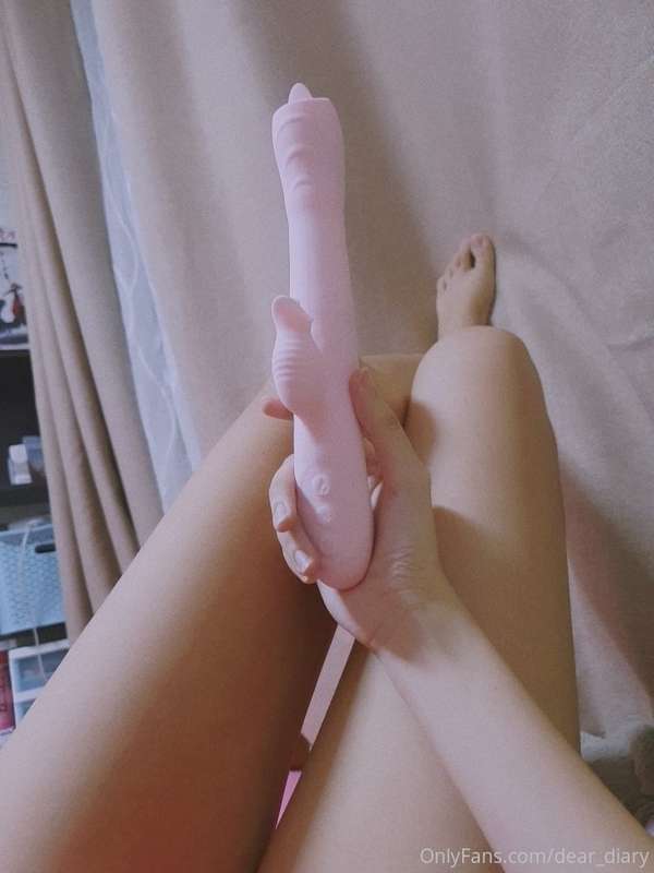 Buy me new toyssss pretty please? 2