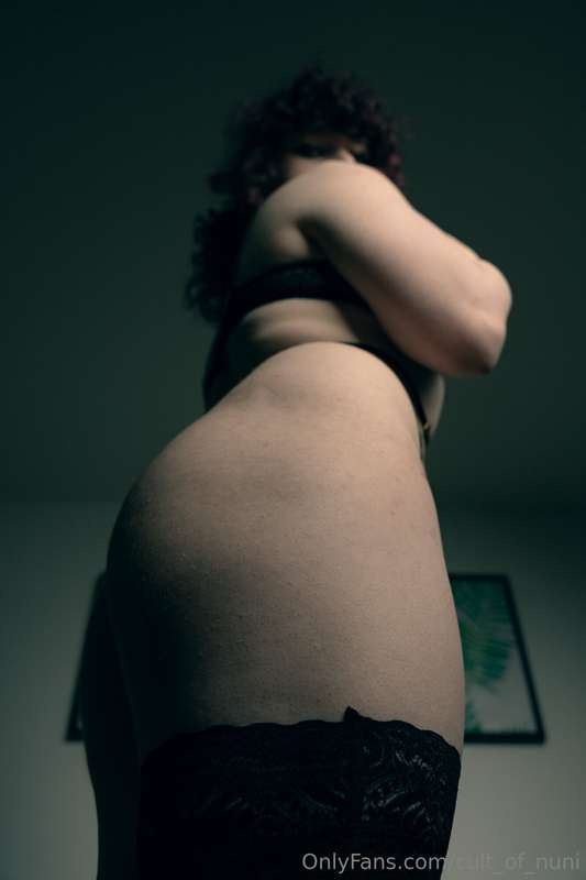 I did a boudoir photoshoot with @gothicasspunk and I love ho.. 7