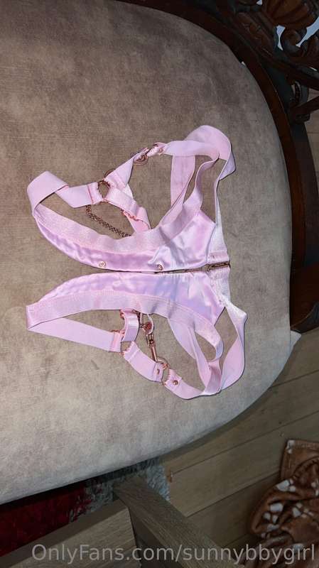 Selling some lingerie if any of you would be interested 😈 6