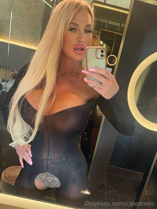 I love crotchless nylon catsuits, they are so practical 😈 Ha.. 1