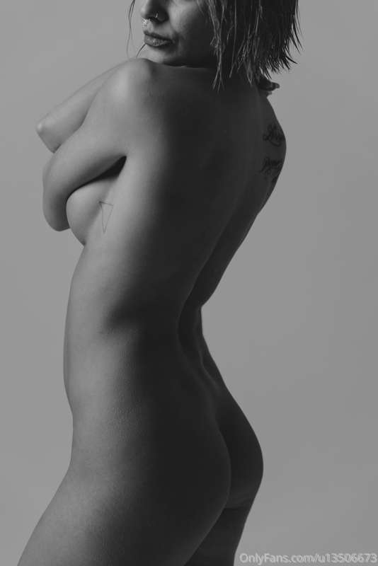 More erotic art ♥️ 1