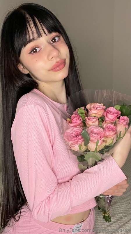 Today I want to share with you my love for flower bouquets! ..