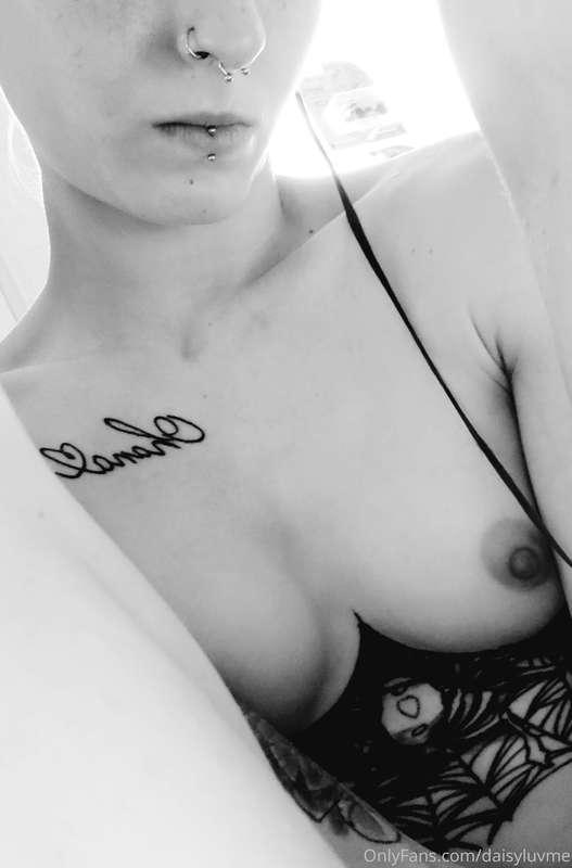 Wanna see more?? Send me a tip and ill spread the magic