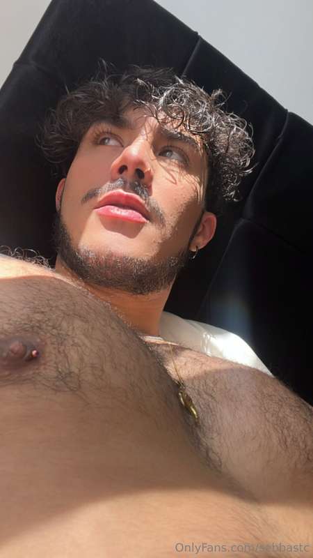Con ganas de alguien que comparta mi amor al sol encima de m..