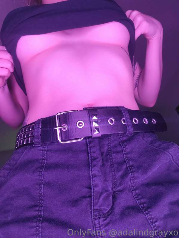 I've heard you like my tummy 😏
