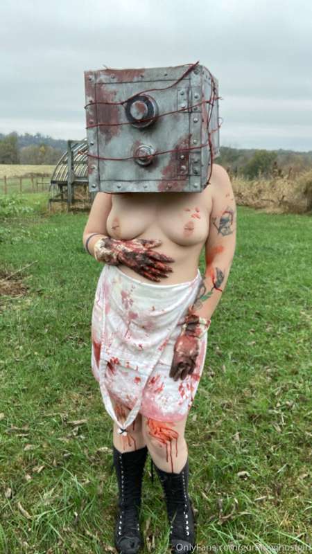 I’m the Keeper from the Evil Within! 🔨 but I’d like to be th.. 16