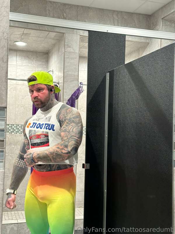 LOVE these meggings! 🌈 3