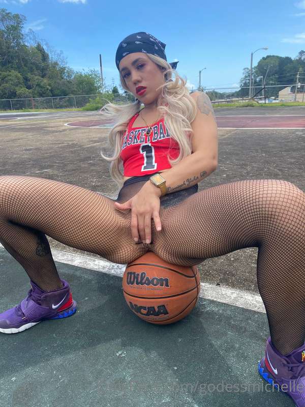 ¿Quieres ser mi equipo o en contra? 🔞🥵🏀⛹🏻‍♀️❤️💦🥵 24
