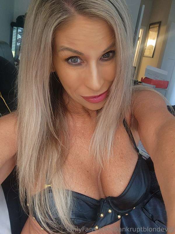 New studded outfit....my new fav 🖤😘