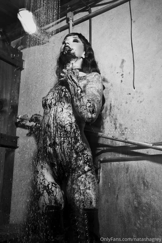 I cant post fake bl00d, so enjoy this post-evil nun shower s.. 3