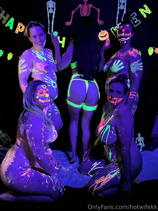 Happy Halloween! 

From the sexiest Hotwife crew on the east..