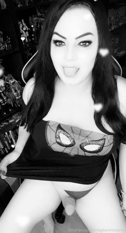 Silly black and white filter 🤓 4
