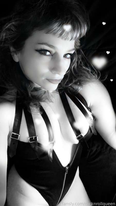 Rocknrollqueen - Fansly - 06 Feb, 2022