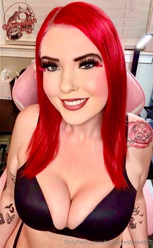 ★ ★ ★ ★ ★ ★ ★ ★ ★ ★ ★ Hii daddy, welcome to my dark side 😈🦇 ..