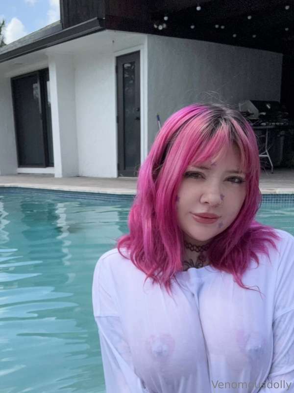 You have 5 seconds to join me in the pool 😈