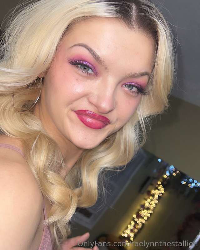 Selfieselfieselfie