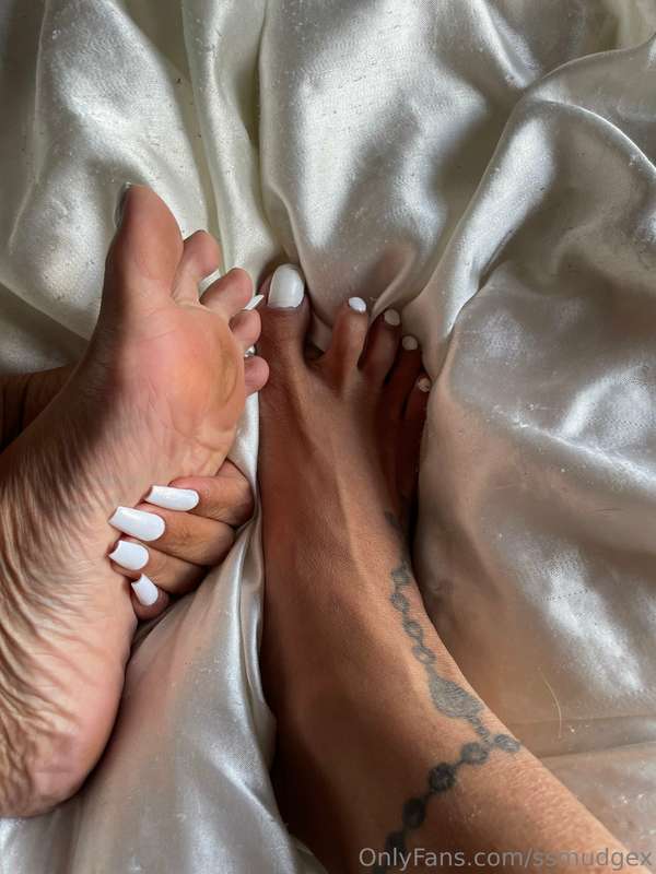 Do you like the wrinkles in my soles? 😋