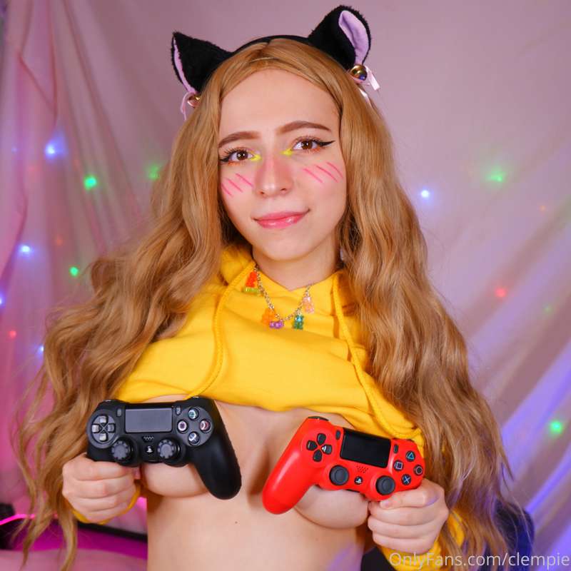 Can I be ur game character? 🌟
