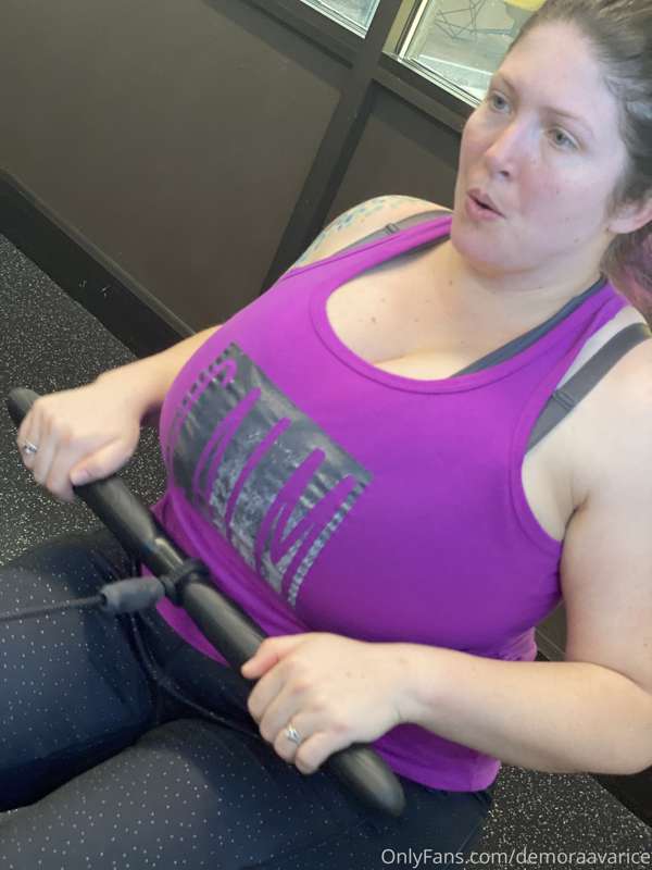 Don’t think I’ve posted stuff from the gym yet. Gotta get ba.. 11