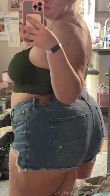 I ended up going out in the pink bodysuit and jean shirts co.. 6