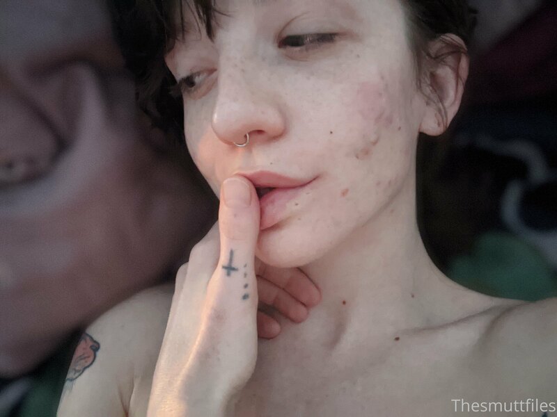 good mernin~! 


Uncensored on @thesmutfiles ?? 2