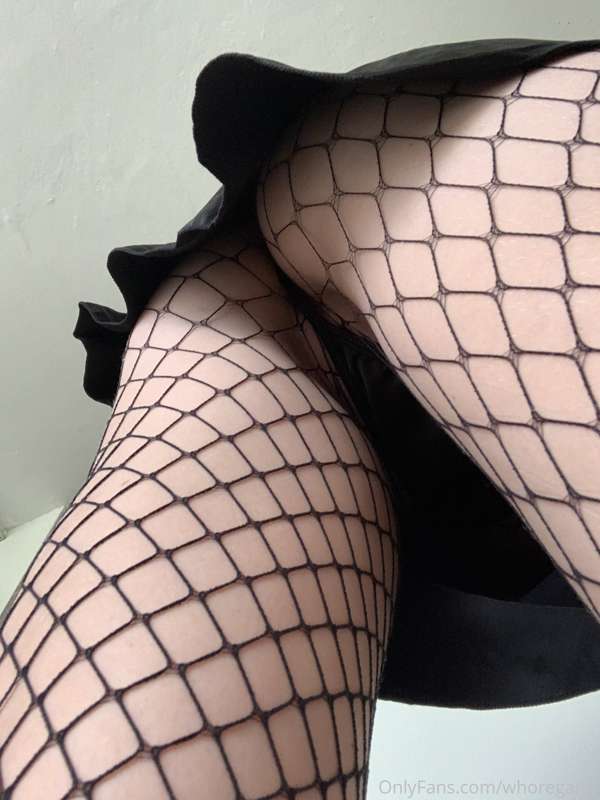 Upskirt moment