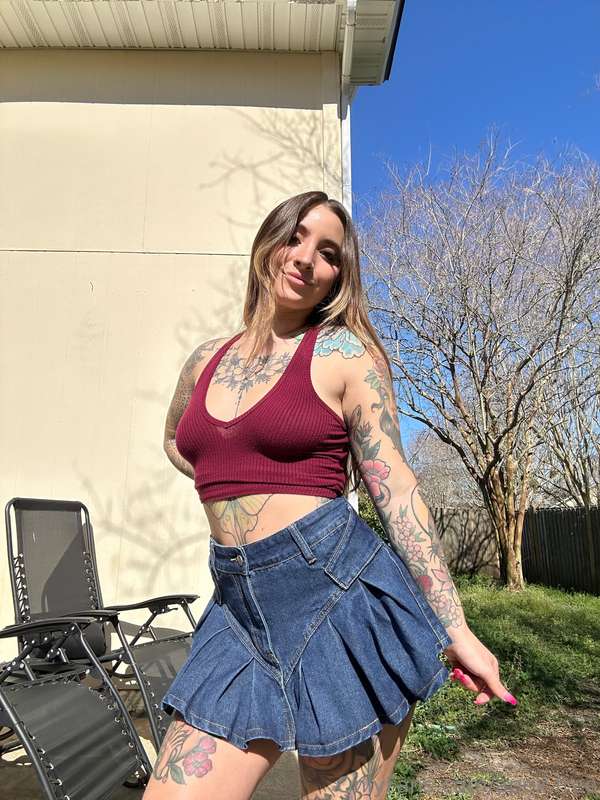 Unlock to see up my skirt  2