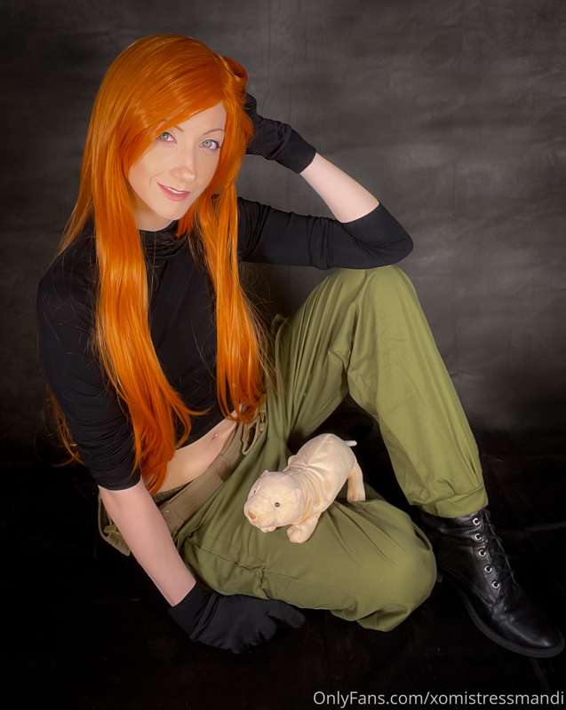 What's the Sitch? Keep swiping to take my socks and shoes of..