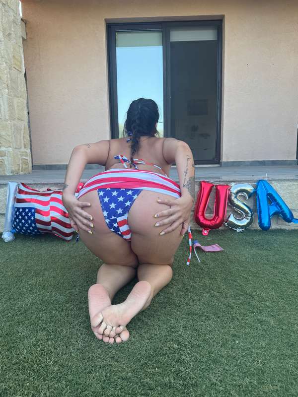 You ever hear a girl moan louder than fireworks?Let me show ..