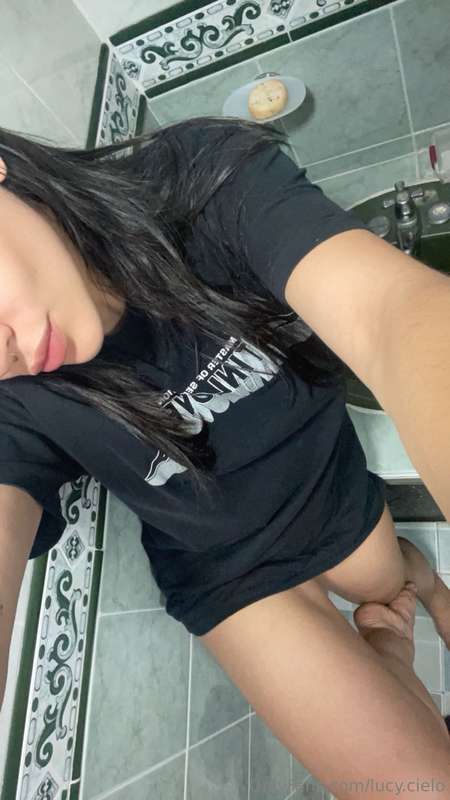 Outfit of the day: barely there. Just how you like it 😇