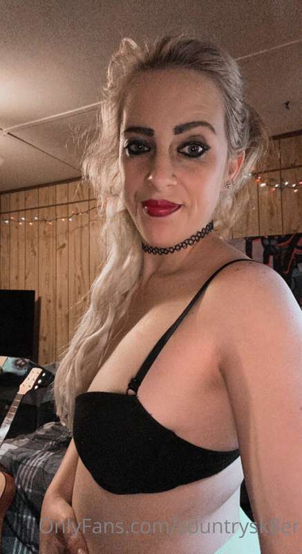 Countrysk8Er - Onlyfans - 28 Feb, 2022