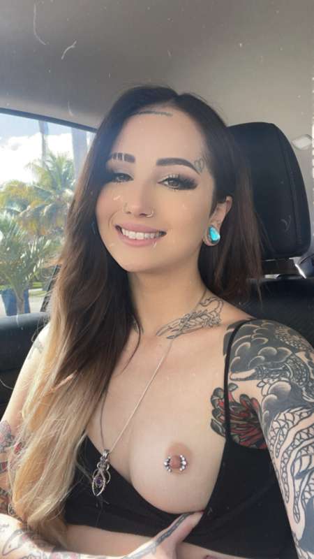 i’m on my way to shoot A Porn and then get tatted 😘