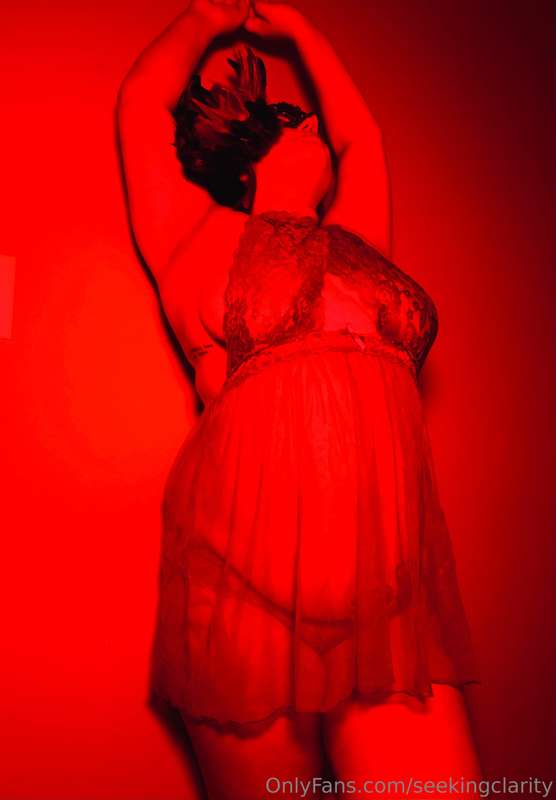 Preview of tonight’s photo shoot. Like for more! 6