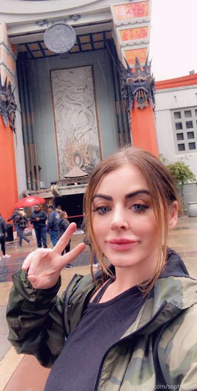 Enjoying the day out in LA! Having some fun before tonight....