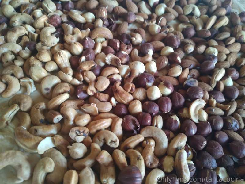 El bollo duplicó el volumen ahora mira cómo agregar los frut.. 15
