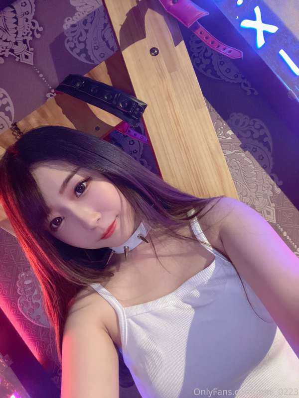 魔女的蜜室
很厲害的SM調教攝影棚
那天急著下班 沒有很完整的拍裡面的景

下次去再好好拍😈💜