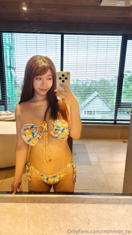 caught myself checking me out too much in the mirror 😂 but i..