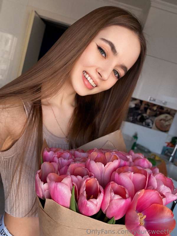 I'm in a good mood today💕, how are you?