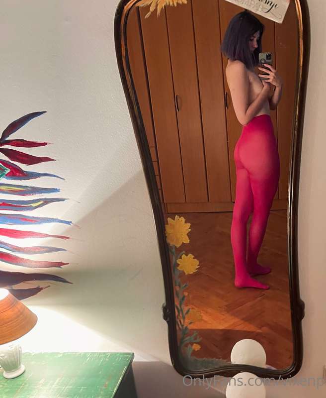 Pinkish 4