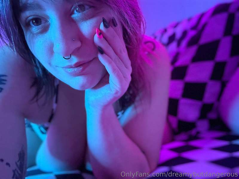 It’s Sunday and I’m restless.The kind of mood where I want y..