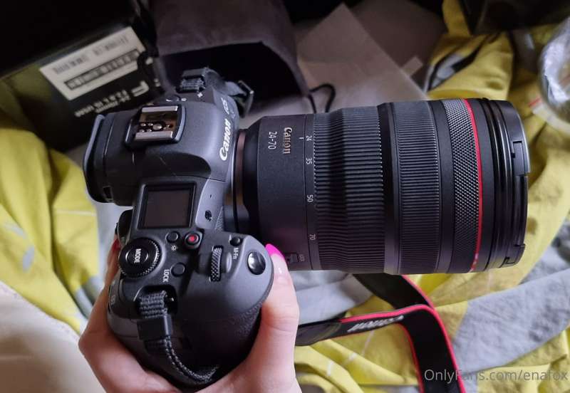 GUYS!! OMG I was finally able to get myself the Canon R5 😭💕
.. 1